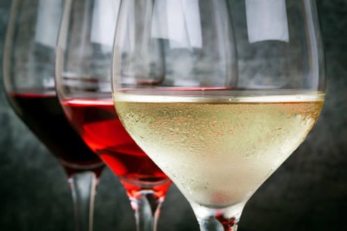 un-verre-de-vin_au domaine-de-millox