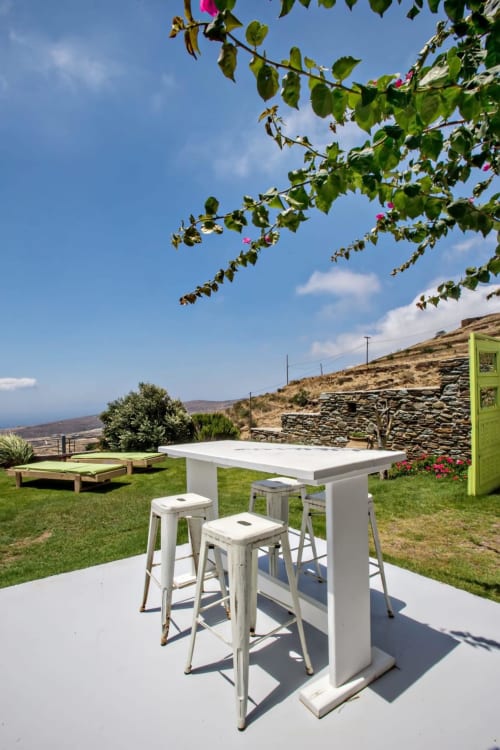 Terrasse avec bar à Tinos