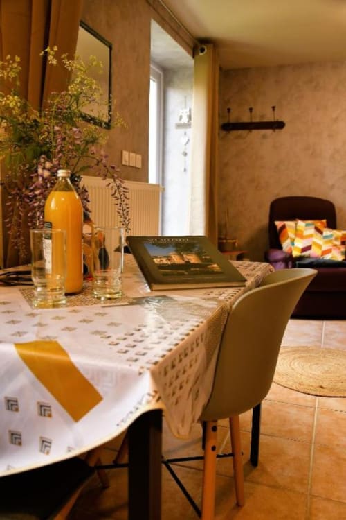 Séjour en Meuse près de Verdun, Grand Est. Gites au logis des chouettes à Chatillon-sous-les-côtes. Pour un séjour Nature et bien-être avec jacuzzi et salle de jeux. Fête de la MIrabelle à Metz, Enenevol à Chambley, Luxembourg, lac de Madine, Nancy. Location de vacances. Vacances en famille. EVJF. Meublé de tourisme près de Verdun de 2 à 10 personnes. Séjour en Meuse près de Verdun et des champs de bataille. Ossuaire et Mémorial de Douaumont. Voie verte Verdun, cyclotourisme Verdun. MET Festival. Gite de la Chevêche à Chatillon-sous-les-côtes près de Verdun