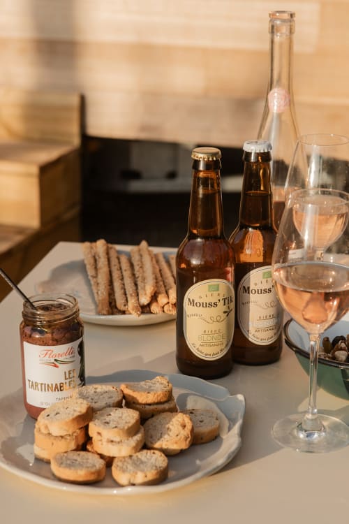 Logement insolite. Pépiite. Apéritif en terrasse