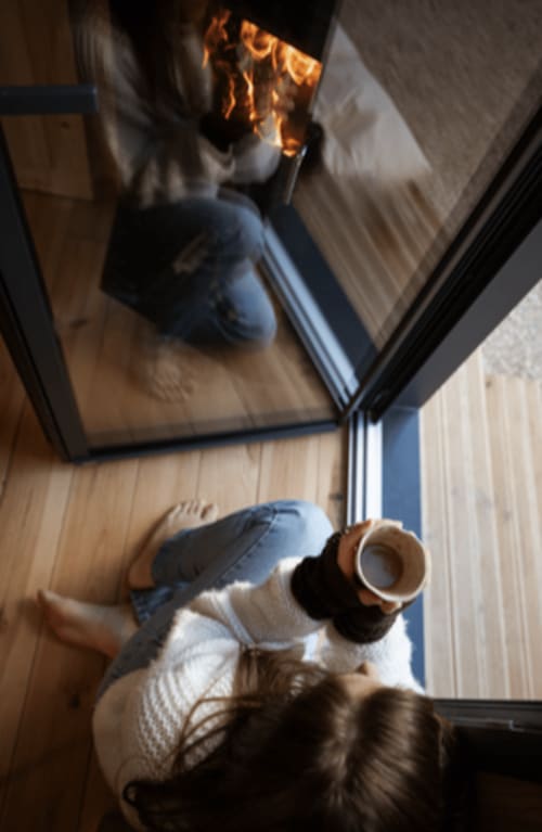 Logement insolite. Pépiite. Chocolat chaud au coin du feu