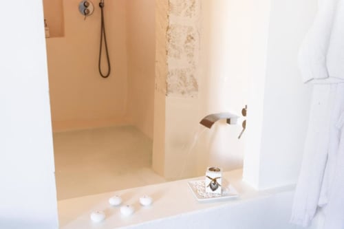 Corte Mercurio, bed and breakfast, B&B Ugento, boutique stay, struttura storica, historic residence, charme Salento, Salento charm, charme Puglia, Puglia charm, camere eleganti, elegant rooms, giardino interno, garden rooms, colazione in giardino, breakfast in garden, vacanza autentica, authentic stay, soggiorno romantico, romantic getaway, ospitalità pugliese, warm hospitality, relax Salento, relaxing stay, vacanza in Puglia, Puglia vacation, centro storico Ugento, historic centre Ugento, camere con comfort, comfort rooms, stile mediterraneo, Mediterranean style, arredamento tipico, local decor, atmosfera rilassante, relaxing atmosphere, aria condizionata, air conditioning, wifi gratuito, free wifi, bagno privato, private bathroom, colazione inclusa, breakfast included, esperienza autentica, authentic experience, vicino al mare, near sea, turismo in Puglia, tourism in Puglia, spiagge vicine, nearby beaches, mare Salento, Salento sea, patrimonio culturale, cultural heritage, architettura storica, historic architecture, ospitalità personalizzata, personalized hospitality, recensioni positive, positive reviews, luce naturale, natural light, dettagli architettonici, architectural details, posizione strategica, strategic location, charme autentico, authentic charm, Torre San Giovanni 