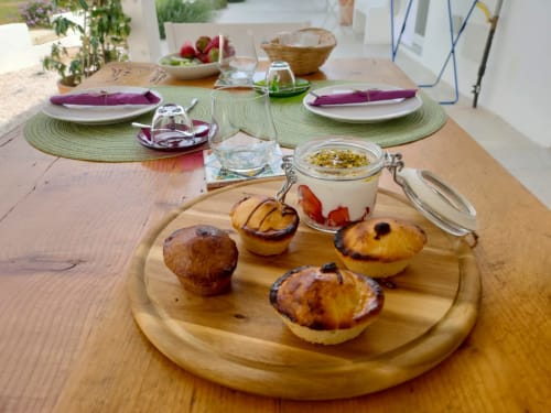 Corte Mercurio, bed and breakfast, B&B Ugento, boutique stay, struttura storica, historic residence, charme Salento, Salento charm, charme Puglia, Puglia charm, camere eleganti, elegant rooms, giardino interno, garden rooms, colazione in giardino, breakfast in garden, vacanza autentica, authentic stay, soggiorno romantico, romantic getaway, ospitalità pugliese, warm hospitality, relax Salento, relaxing stay, vacanza in Puglia, Puglia vacation, centro storico Ugento, historic centre Ugento, camere con comfort, comfort rooms, stile mediterraneo, Mediterranean style, arredamento tipico, local decor, atmosfera rilassante, relaxing atmosphere, aria condizionata, air conditioning, wifi gratuito, free wifi, bagno privato, private bathroom, colazione inclusa, breakfast included, esperienza autentica, authentic experience, vicino al mare, near sea, turismo in Puglia, tourism in Puglia, spiagge vicine, nearby beaches, mare Salento, Salento sea, patrimonio culturale, cultural heritage, architettura storica, historic architecture, ospitalità personalizzata, personalized hospitality, recensioni positive, positive reviews, luce naturale, natural light, dettagli architettonici, architectural details, posizione strategica, strategic location, charme autentico, authentic charm, Torre San Giovanni 