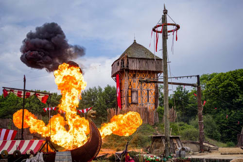 Puy du fou, Spectacles grandioses,Familles