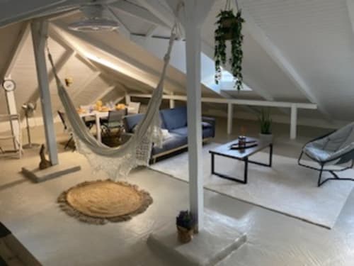 Spacieux Loft avec hamac, coin salon et tout confort, idéal pour découvrir la Guadeloupe dans un cadre reposant. 