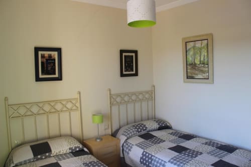 Dormitorio apartamento luminoso vistas al mar