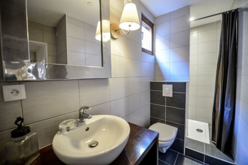 Salle de bain confortable du gîte Fleurs de Coton à Riquewihr