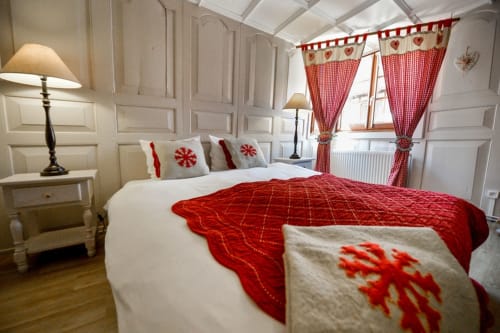 Chambre élégante et confortable du gîte Les Coquelicots à Riquewihr