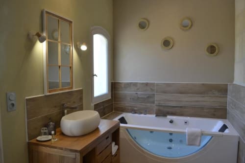 Maison de Vacances de Charme avec Piscine à Arles | Proche des Sites Romains et Attractions de Provence