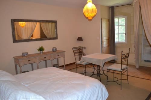 Maison de Vacances de Charme avec Piscine à Arles | Proche des Sites Romains et Attractions de Provence