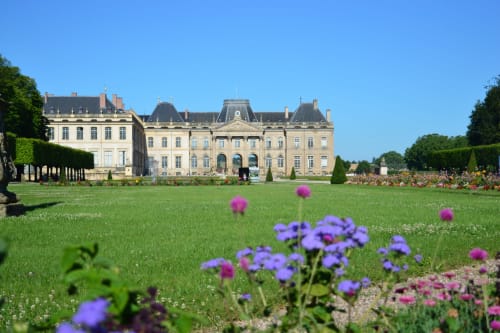 Abbaye des Prémontrés | Lac | Arbres | Ciel | Fleurs