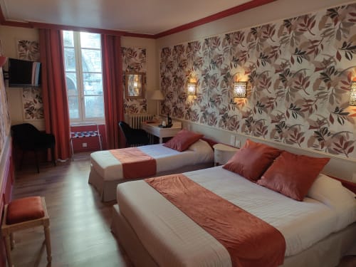 Belle chambre triple confort Pavillon Saint Martin dans le Lot. 