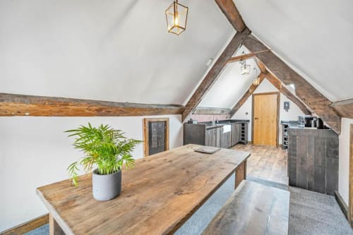 Quirky & Modern Minimalist Stay in Prime Chester Location | Stylish Rental