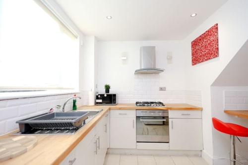 Cozy & Fully Equipped Rental Home in Middleton, UK – Prime Location Near Manchester