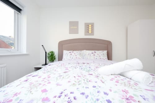 Cozy & Fully Equipped Rental Home in Middleton, UK – Prime Location Near Manchester