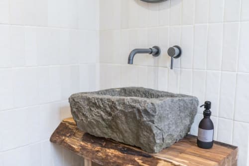 Quirky & Modern Minimalist Stay in Prime Chester Location | Stylish Rental