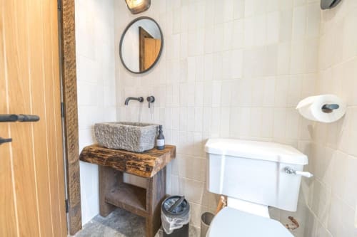 Quirky & Modern Minimalist Stay in Prime Chester Location | Stylish Rental
