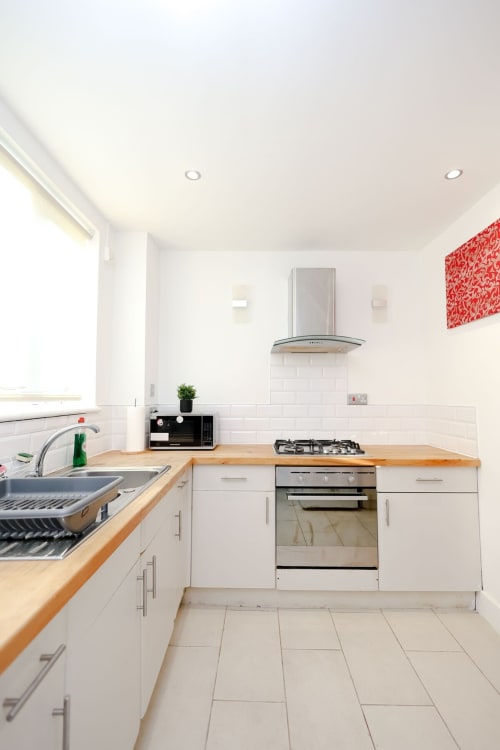 Cozy & Fully Equipped Rental Home in Middleton, UK – Prime Location Near Manchester
