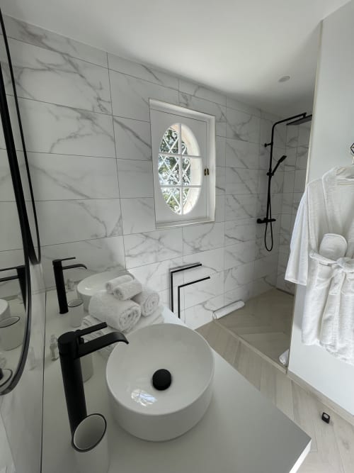 chambres d'hôtes Vendée les 15 chênes suite familiale double vasques douche italienne Puy du Fou