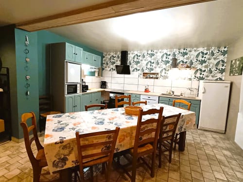 Séjour en Meuse près de Verdun, Grand Est. Gites au logis des chouettes à Chatillon-sous-les-côtes. Pour un séjour Nature et bien-être avec jacuzzi et salle de jeux. Fête de la MIrabelle à Metz, Enenevol à Chambley, Luxembourg, lac de Madine, Nancy. Location de vacances. Vacances en famille. EVJF. Meublé de tourisme près de Verdun de 2 à 10 personnes. Séjour en Meuse près de Verdun et des champs de bataille. Ossuaire et Mémorial de Douaumont. Voie verte Verdun, cyclotourisme Verdun. MET Festival. Gite de l'Effraie à Chatillon-sous-les-côtes près de Verdun