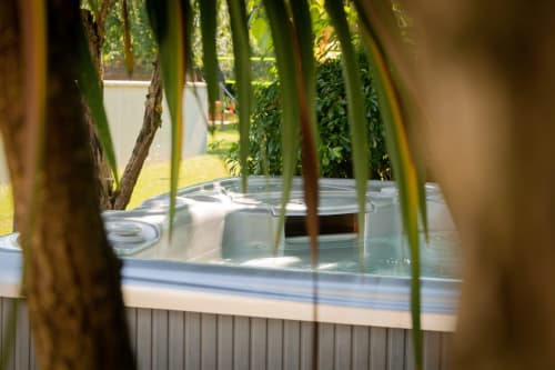 gîte Puy du Fou avec piscine et jacuzzi, maison d’hôtes Puy du Fou, gîte avec jacuzzi et piscine Vendée, hébergement Puy du Fou avec piscine et jacuzzi, gîtes Marie Barrault maison d’hôtes Marie Barrault, gîte Les Herbiers avec piscine et jacuzzi, maison d’hôtes avec spa proche Puy du Fou à 58 mn de Nantes, hébergement proche du Puy du Fou avec piscine et jacuzzi, séjour détente proche Puy du Fou, Maison d’hôtes avec piscine, sauna et jacuzzi proche du Puy du Fou en Vendée, Gîte aux Herbiers à deux pas du Puy du Fou, Week-end bien-être en Vendée dans une maison d’hôtes avec piscine jacuzzi et sauna, proche du Puy du Fou