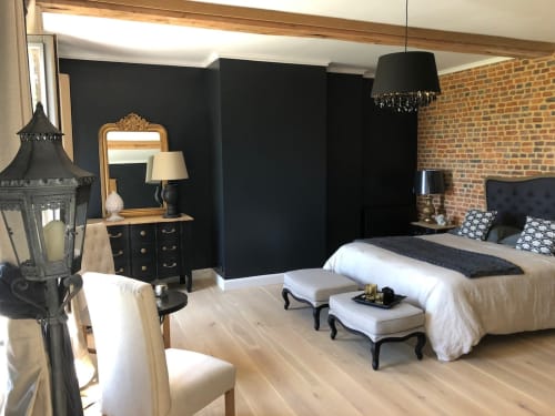 Chambre Inès-Style. Chambre d'hôtes très spacieuse et élégante. Pour un séjour inoubliable de raffinement. Le Clos Mahiel.