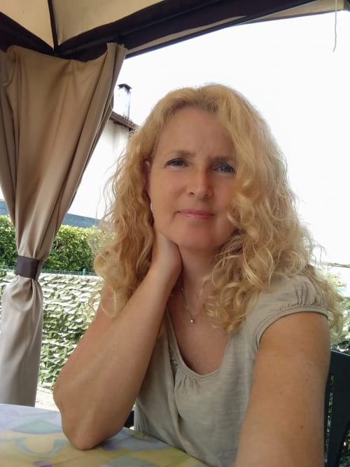 Ritratto di Daniela, proprietaria del B&B Casa Meraviglia FVG a Pordenone