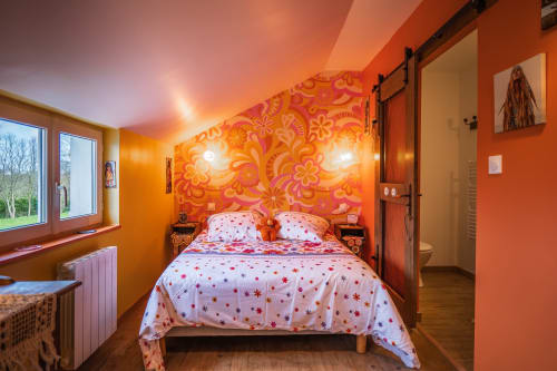 Flower Power années 70 hippie chambre d'hôtes 3 personnes Comme chez Louise Plestin-les-Grèves cotes d'Armor Bretagne