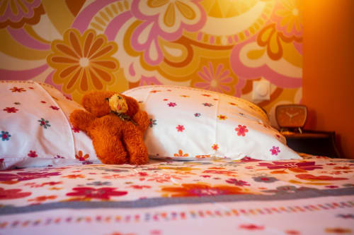 Flower Power années 70 hippie chambre d'hôtes 3 personnes Comme chez Louise Plestin-les-Grèves cotes d'Armor Bretagne