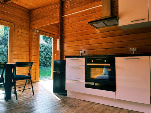 Jardins du Soleil Barthelasse Avignon vacances Provence Sun holidays vacation swimming pool piscine campagne countryside festival gîte Africa guest house chambre bedroom lit lits bed cosy ambiance Afrique romantique enfants nature Vaucluse Gard France calm calme relaxation family famille hotel