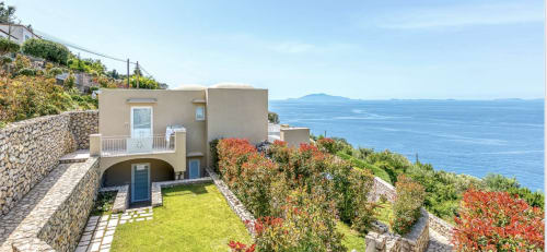 Private apartment Carmela at Villa D Alessandro in Anacapri with sea view, garden,private hot jacuzzi and terrace overlooking Mediterranean