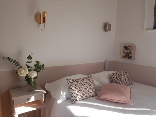 chambre single coconning cosy girly decoration boutique hotel Saint Tropez 