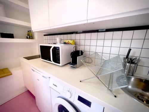 kitchen in rental property, fully equipped kitchen, self-catering apartment Grenoble, holiday home kitchen amenities