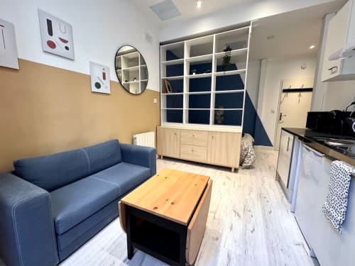 living room in Grenoble, cozy rental living space, comfortable short-term stay, furnished apartment Grenoble