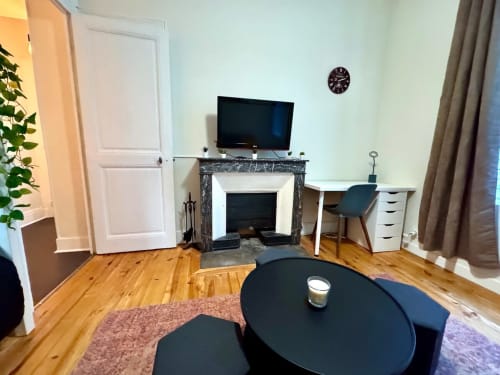 living room in Grenoble, cozy rental living space, comfortable short-term stay, furnished apartment Grenoble