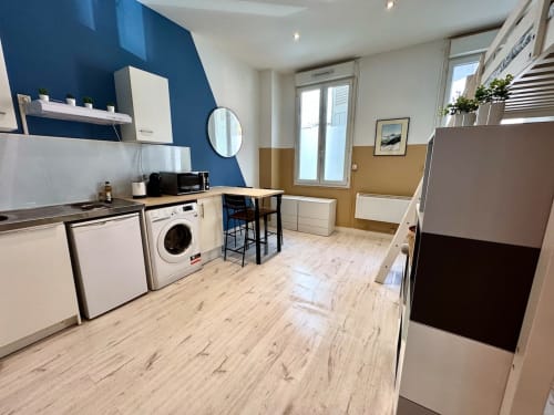 kitchen in rental property, fully equipped kitchen, self-catering apartment Grenoble, holiday home kitchen amenities