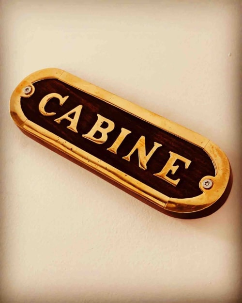 Étiquette de cabine de la propriété | Prestations élégantes de location de vacances à Maison Henriette, Léré







