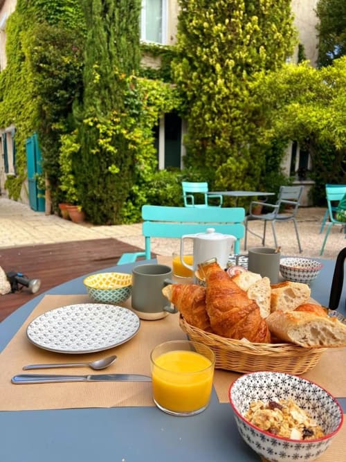 st tropez saint tropez var cote d'azur hotel hôtel yoga bien etre sejour detente village centre ville port plage pampelonne provence alpes cote d'azur sud de la france mediterranee riviera francaise vacances soleil evasion repos serenite calme charme luxe elegance authenticite boutique hotel hebergement chambre suite terrasse jardin havre de paix verdure soleil petit dejeuner buffet cafe terrasse lever du soleil balade mer nature paysage littoral golfe de saint tropez ramatuelle relaxation meditation esprit corps energie vitalite professeurs certifies stage retraite holistic massage soin lâcher prise ressourcement confort standing accueil chaleureux convivialite tradition provencale ruelle place des lices marche provencal citadelle clocher yacht voilier boutique shopping gastronomie restaurant aperitif cocktail sunset nuit tropezienne reservable en ligne meilleur tarif garanti offre speciale reservation direct sejour sur mesure weekend escale escapade romantique voyageur solo couple famille amis vacances été arriere avant saison printemps automne douceur de vivre destination mythique incontournable chic bohème esprit tropezien passion tradition hospitalite booking online luxury hotel french riviera