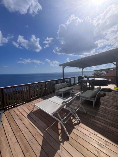 Enjoy a relaxing stay at Mobile Evasion SEGUR 17, offering modern amenities and a peaceful ambiance for your perfect vacation