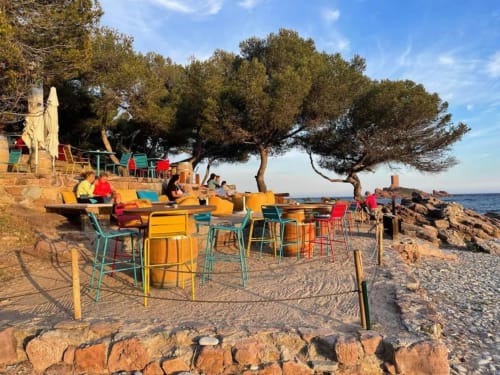 Vivez un confort absolu dans notre chalet de luxe offrant une vue imprenable sur la mer. Parfait pour une escapade paisible au cœur de la Côte d'Azur