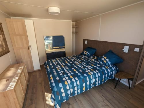 Vivez un confort absolu dans notre chalet de luxe offrant une vue imprenable sur la mer. Parfait pour une escapade paisible au cœur de la Côte d'Azur