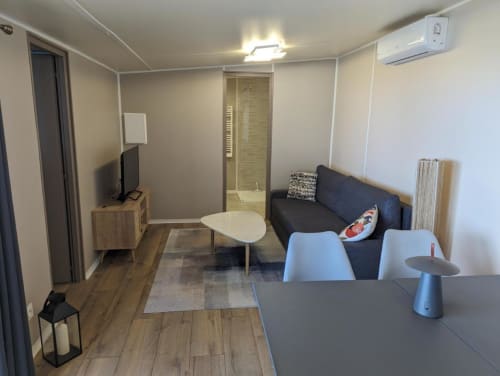 Vivez un confort absolu dans notre chalet de luxe offrant une vue imprenable sur la mer. Parfait pour une escapade paisible au cœur de la Côte d'Azur