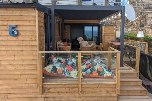 Vivez un confort absolu dans notre chalet de luxe offrant une vue imprenable sur la mer. Parfait pour une escapade paisible au cœur de la Côte d'Azur