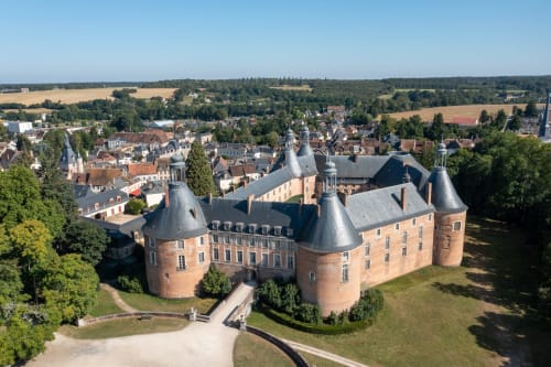 Découvrez les environs de Maison Henriette, Léré, France