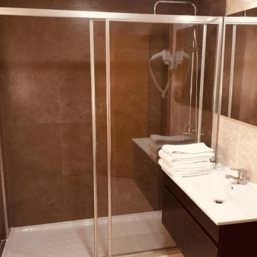 Bathroom of Twin Room with Balcony at Hotel Europa 