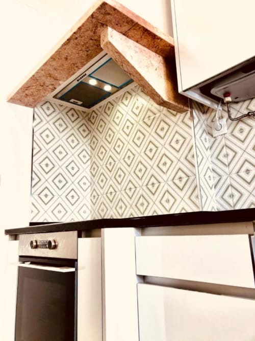 Fully Equipped Kitchen – Cook & Dine with Ease During Your Stay