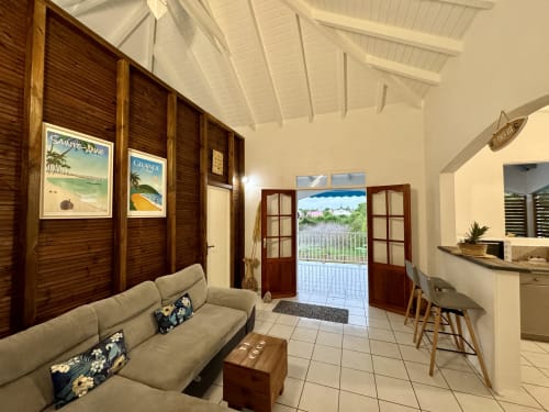 Séjour avec vue extérieure | Ti-Coco Lodge – Locations de vacances authentiques en Guadeloupe
