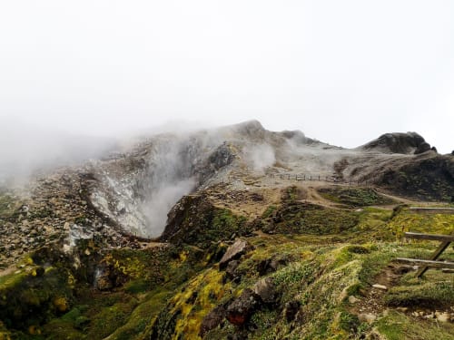 Randonnée Volcan La Soufrière | Séjour de Luxe à Sainte-Anne, Guadeloupe
