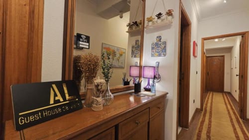 Corredor da acomodação | Bem-vindo à Guest House da Mata – O Seu Refúgio Perfeito em Póvoa de Varzim










