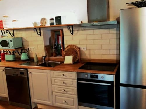 Kitchen with appliances | Relax and Unwind in Ti Chôa - Casa da Mata
